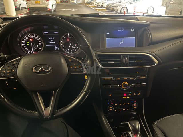 אינפיניטי Q30
