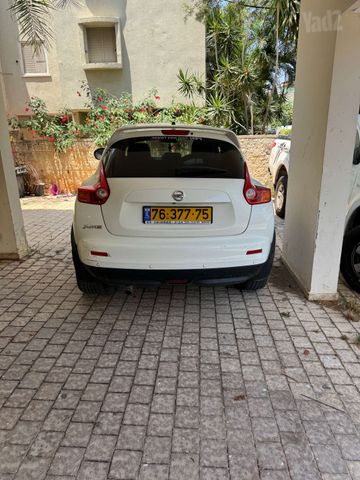 ניסאן ג'וק
