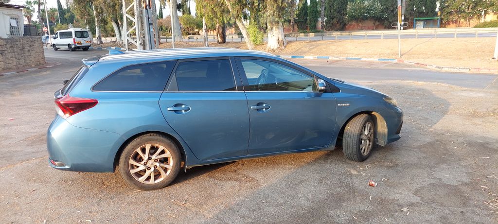 מודעת רכב טויוטה אוריס