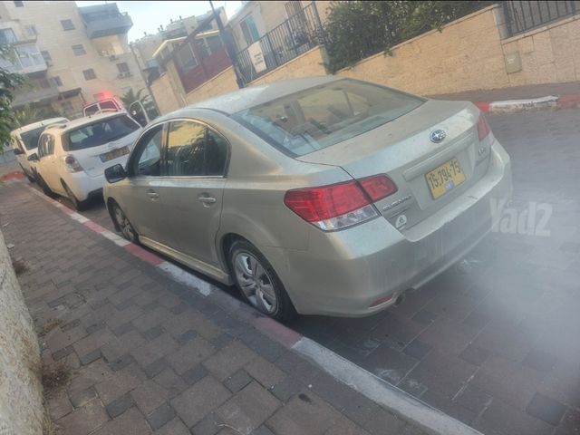 מודעת רכב סובארו B4/לגאסי