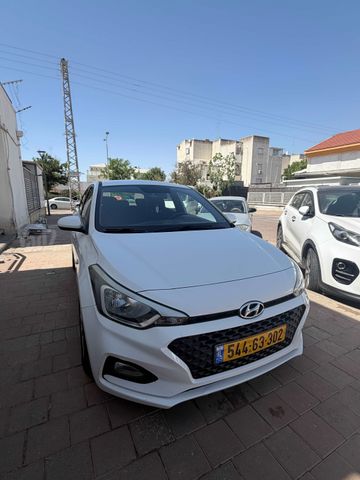 יונדאי i20