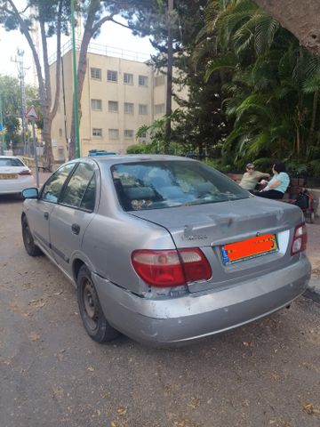 ניסאן אלמרה