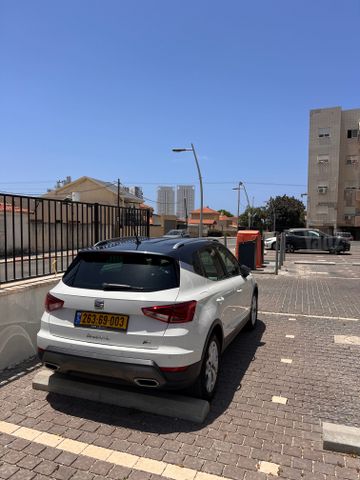 סיאט ארונה