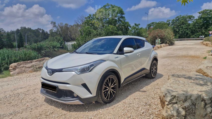 מודעת רכב טויוטה C-HR
