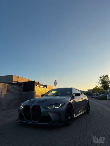 ב מ וו M4