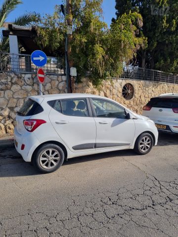 יונדאי i10