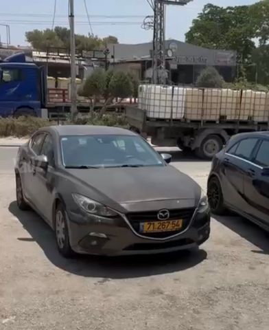 מודעת רכב מאזדה 3