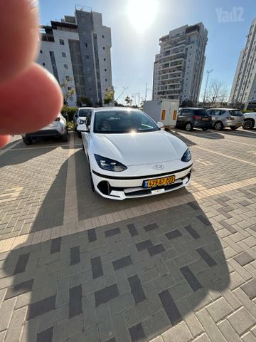יונדאי איוניק 6