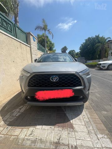 טויוטה קורולה קרוס