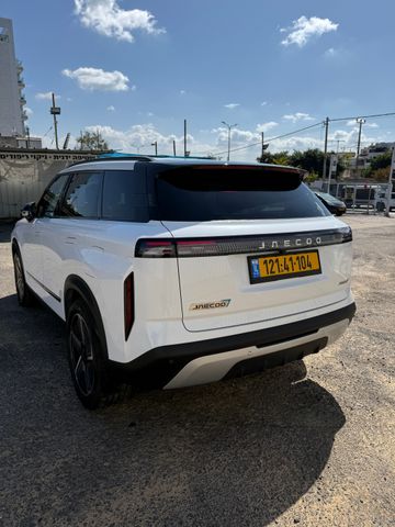 ג'אקו J7