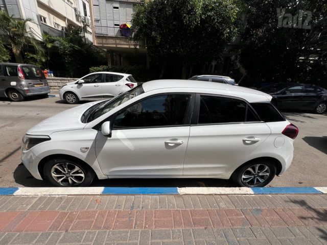 יונדאי i20