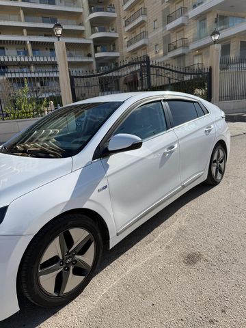 יונדאי איוניק