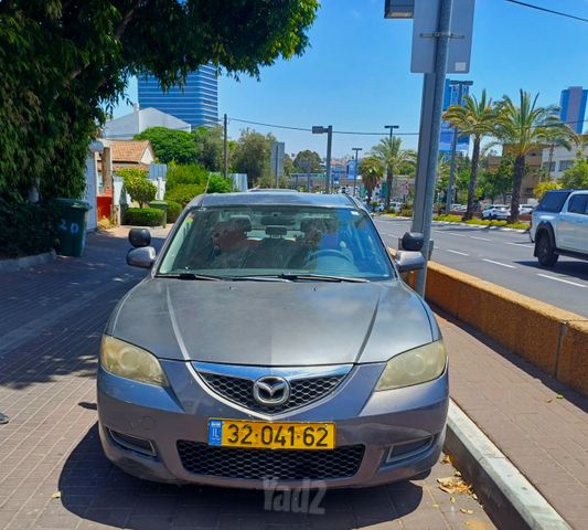 מודעת רכב מאזדה 3