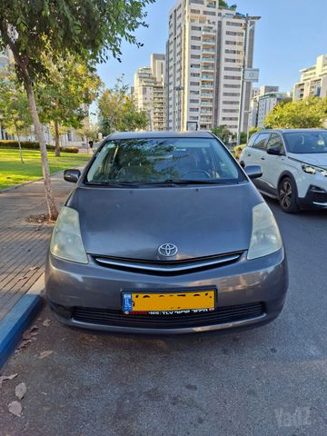 טויוטה פריוס