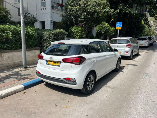 מודעת רכב יונדאי i20
