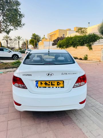 יונדאי אקסנט i25