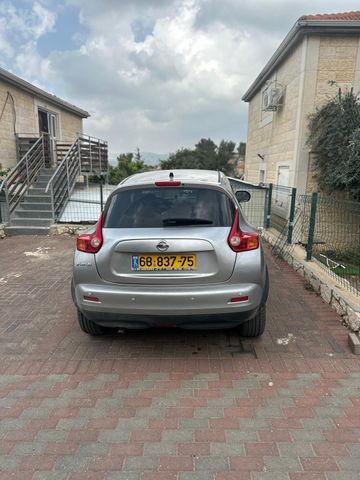 ניסאן ג'וק