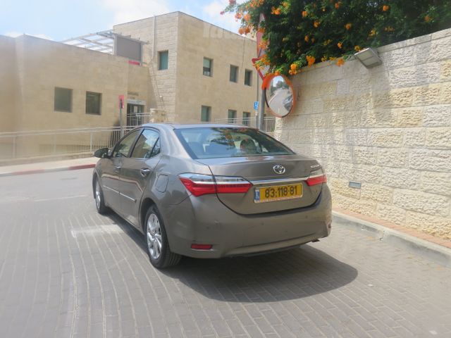 טויוטה קורולה