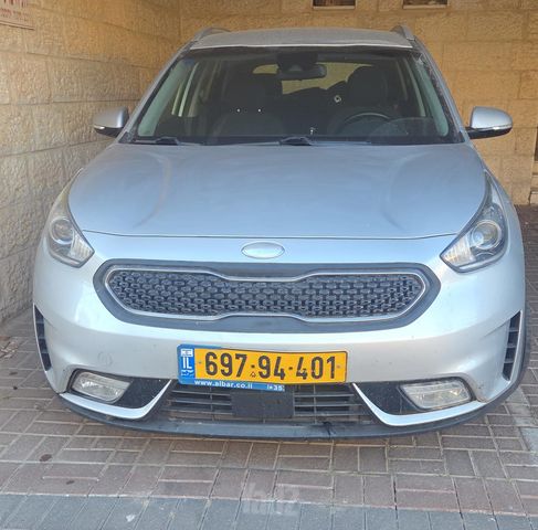 קיה נירו