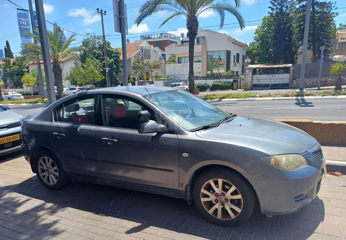 מאזדה 3