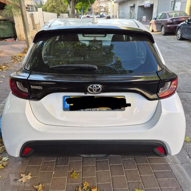 טויוטה יאריס