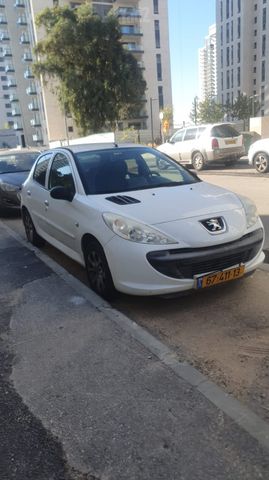 מודעת רכב פיג'ו 206