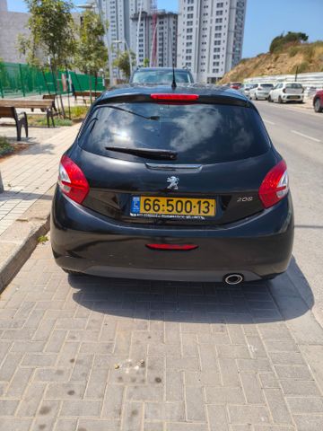 פיג'ו 208