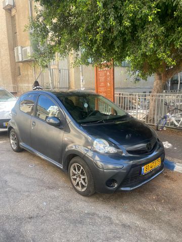 טויוטה אייגו