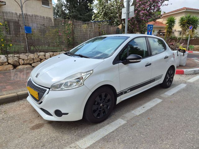 פיג'ו 208
