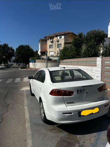 מיצובישי לנסר