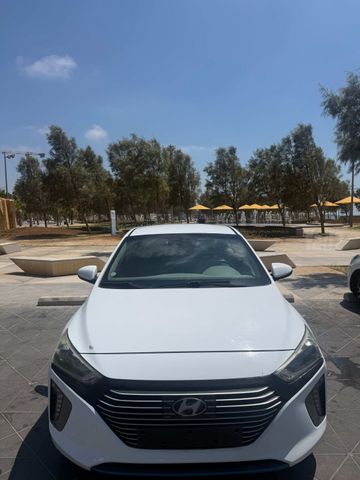 יונדאי איוניק