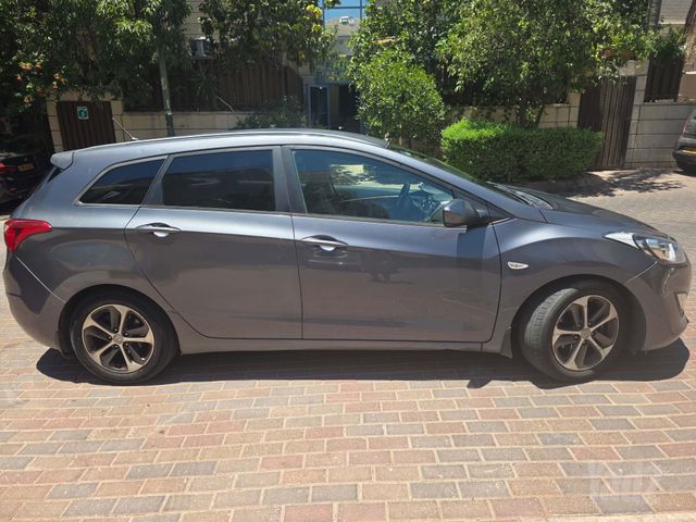יונדאי i30