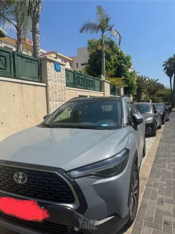 טויוטה קורולה קרוס