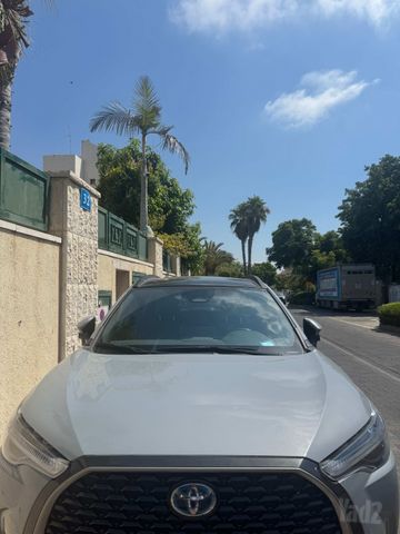 טויוטה קורולה קרוס