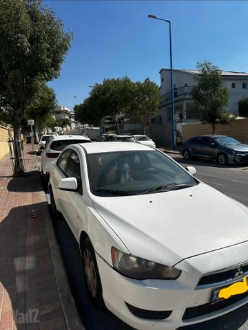 מודעת רכב מיצובישי לנסר