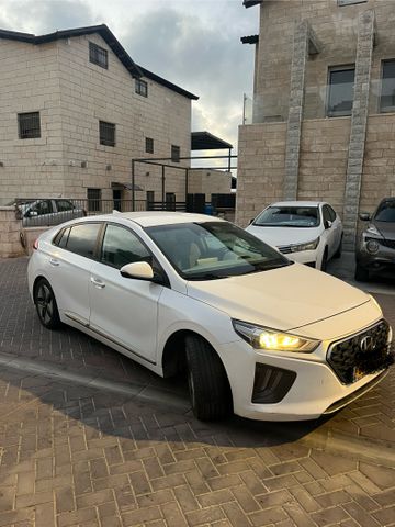יונדאי איוניק