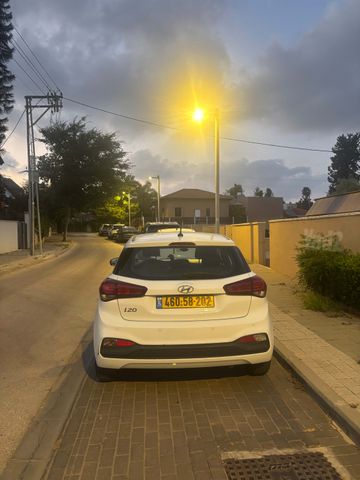 יונדאי i20