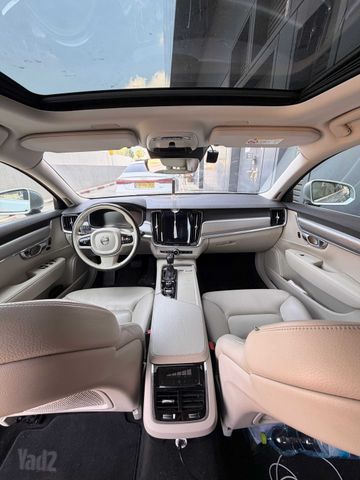 וולוו S90