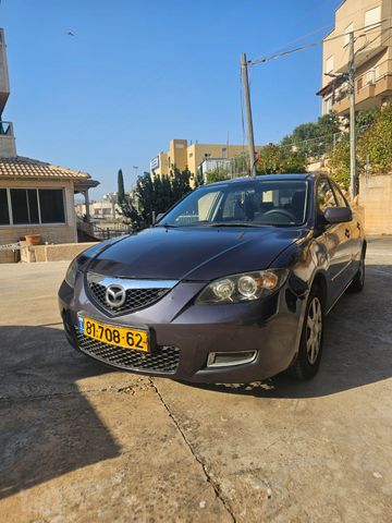 מודעת רכב מאזדה 3