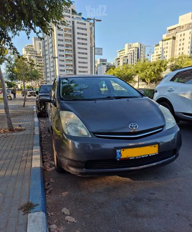 טויוטה פריוס