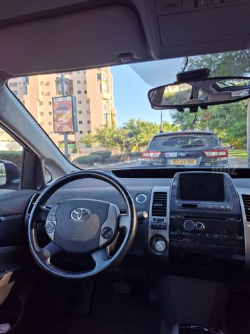 טויוטה פריוס
