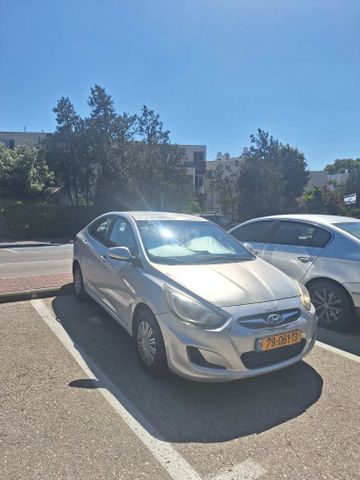 יונדאי אקסנט i25
