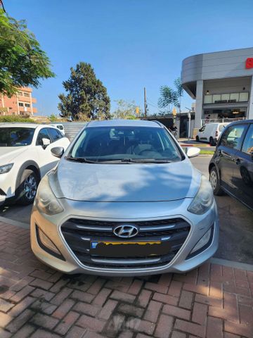 יונדאי i30