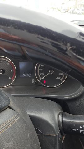מיצובישי טרייטון / L200