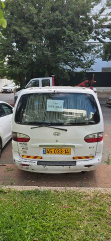 יונדאי H-1 / i800