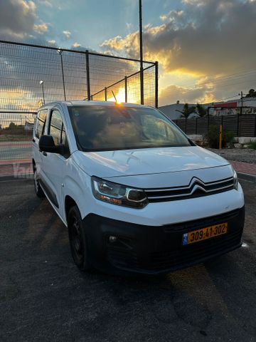 מודעת רכב סיטרואן ברלינגו