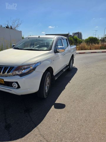 מיצובישי טרייטון / L200
