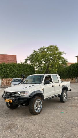 טויוטה היילקס