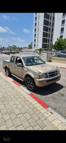 איסוזו די-מקס