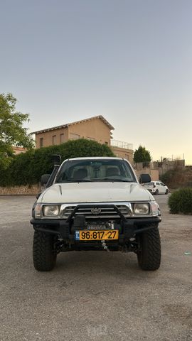 טויוטה היילקס